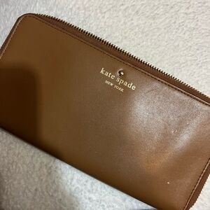 Kate Spade Tan Leather Zip Wallet